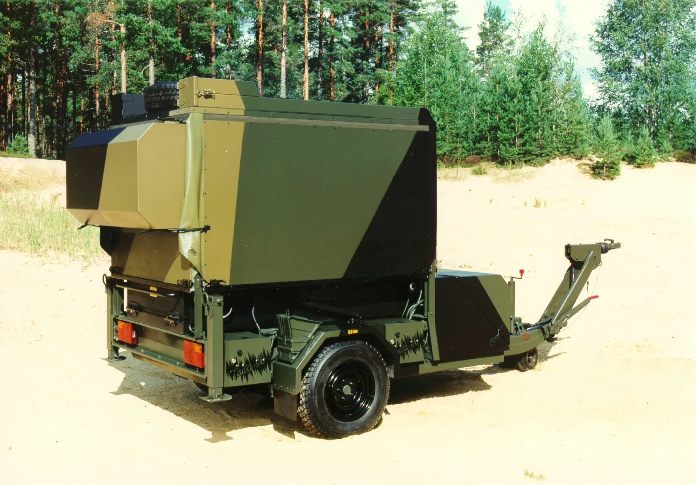 Teuvan FK2000 Defence w wojskowej konfiguracji transportowej